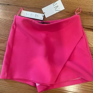 Zara brand short/skirt. Brand new with tags size small hot pink.